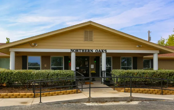 Northern Oaks Living & Rehabilitation Center